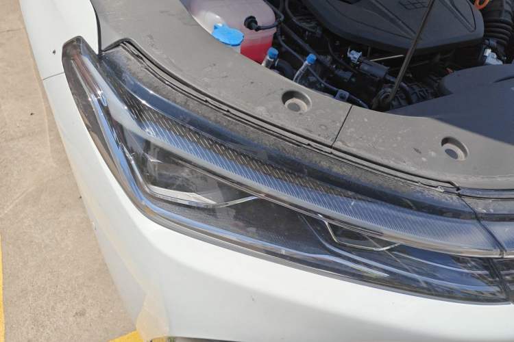 Used Geely Galaxy A7 2025 Model EM-i 150km Long-Distance Edition Right Front Headlight