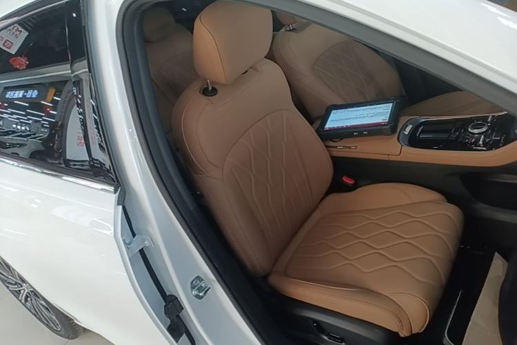 Used Geely Galaxy A7 2025 Model EM-i 150km Starship Edition Right Front Seat