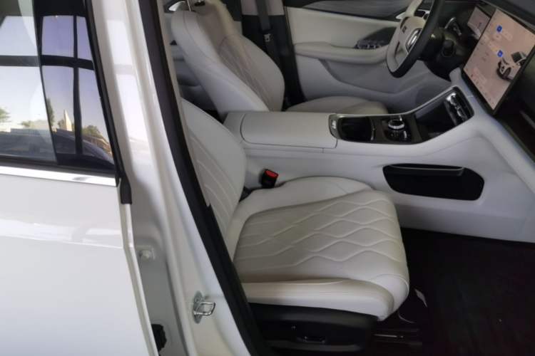 Used Geely Galaxy A7 2025 Model EM-i 150km Starship Edition Right Front Seat