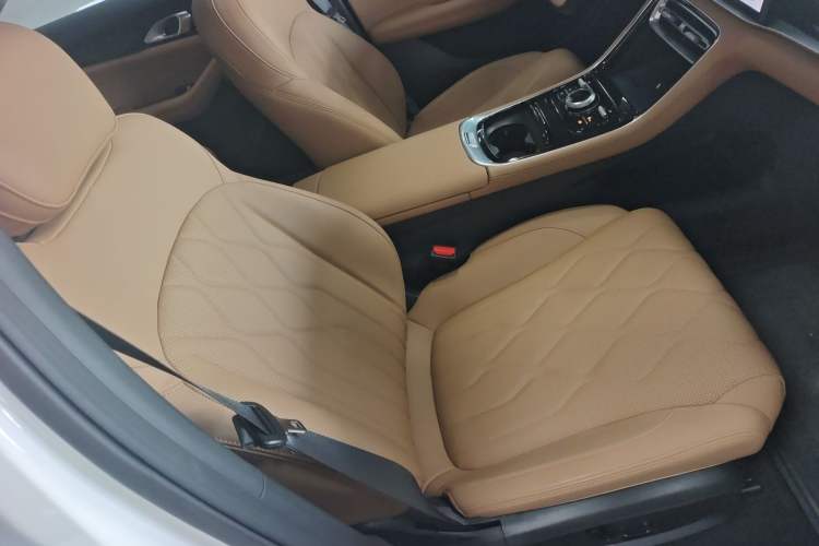 Used Geely Galaxy A7 2025 Model EM-i 150km Exploration+ Edition Right Front Seat