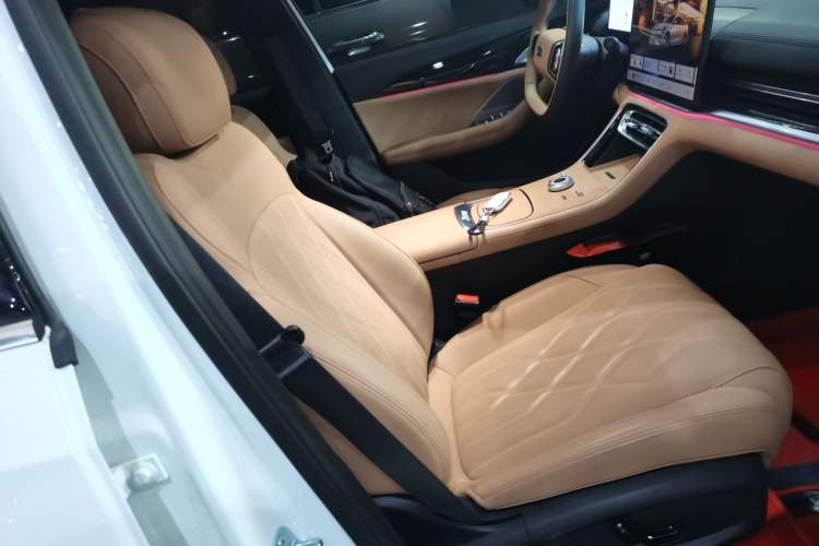 Used Geely Galaxy A7 2025 Model EM-i 150km Starship Edition Right Front Seat