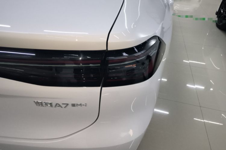 Used Geely Galaxy A7 2025 Model EM-i 70km Luxury Edition Right Rear Taillight