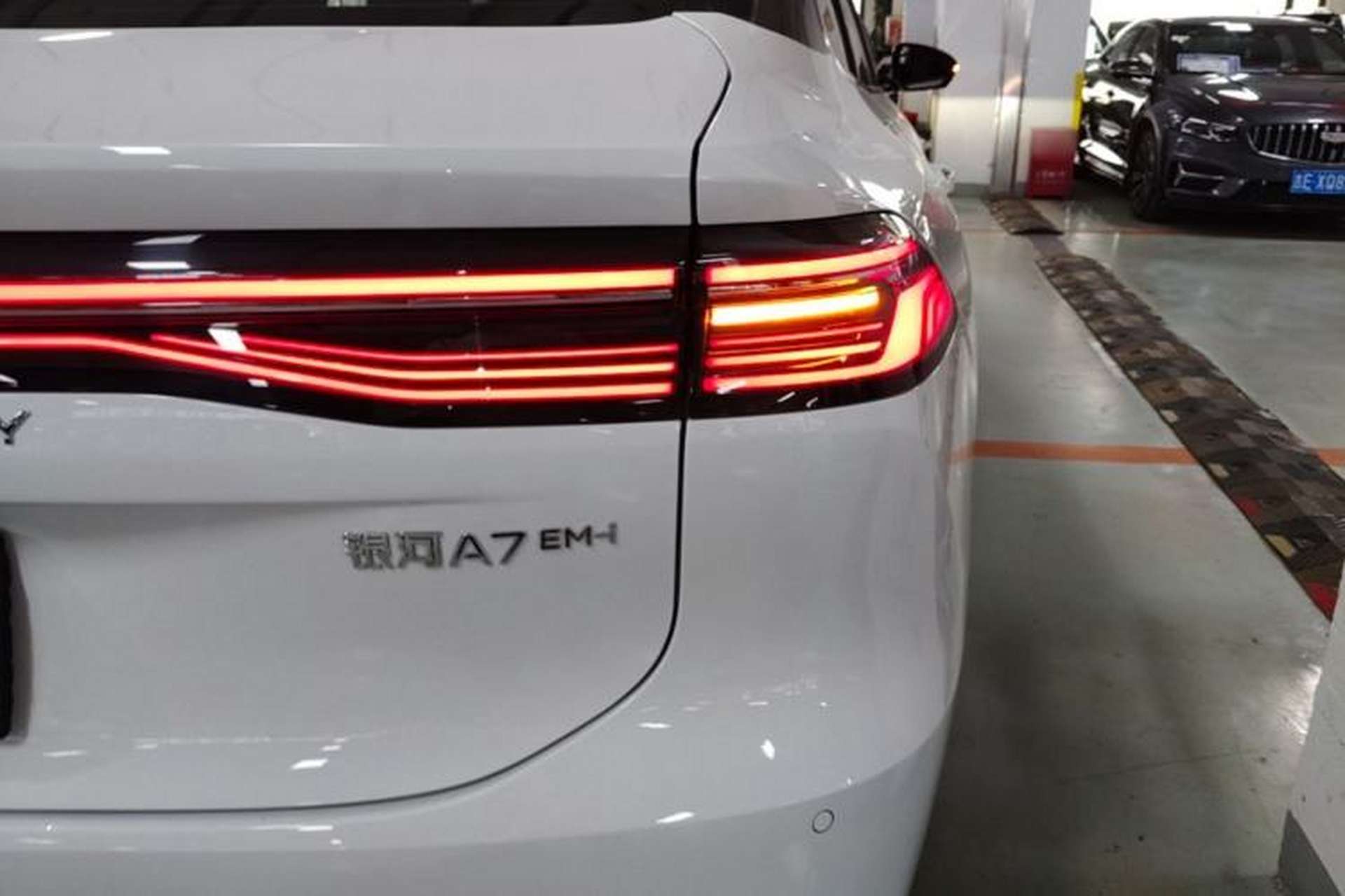 Used Geely Galaxy A7 2025 Model EM-i 150km Long-Distance Edition Right Rear Taillight