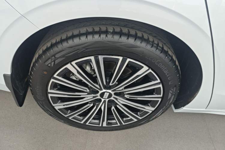 Used Geely Galaxy A7 2025 Model EM-i 150km Starship Edition Right Rear Wheel Hub
