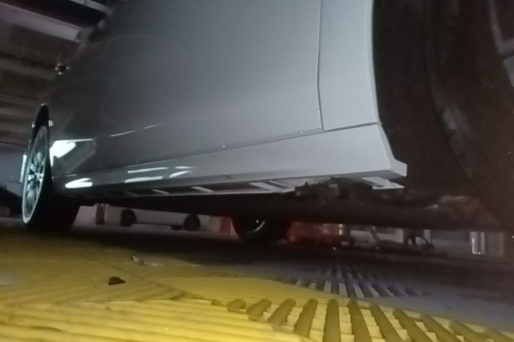 Used Geely Galaxy A7 2025 Model EM-i 150km Starship Edition Right Side Sill