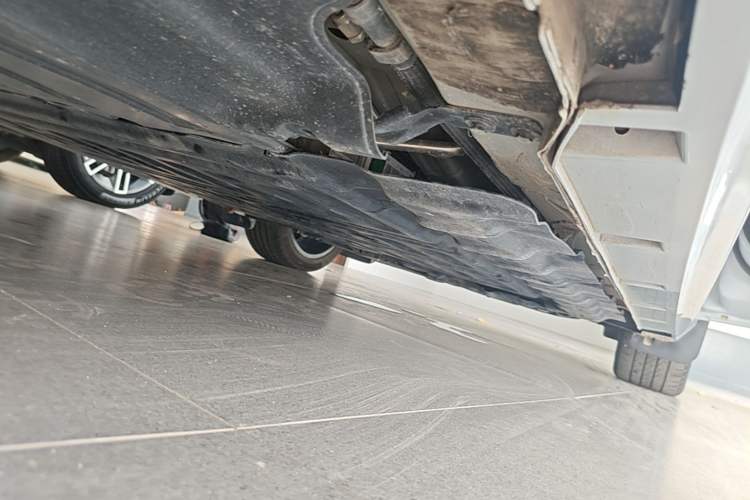 Used Geely Galaxy A7 2025 Model EM-i 150km Starship Edition Right Side Sill