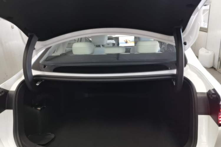 Used Geely Galaxy A7 2025 Model EM-i 150km Starship Edition Trunk