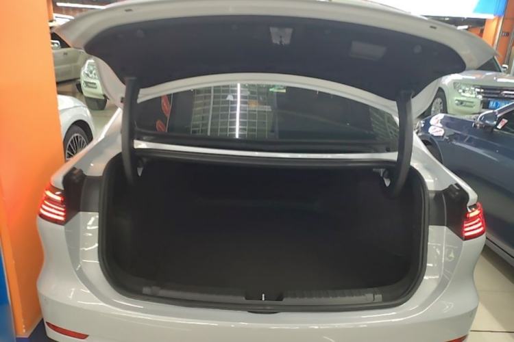 Used Geely Galaxy A7 2025 Model EM-i 70km Launch Edition Trunk