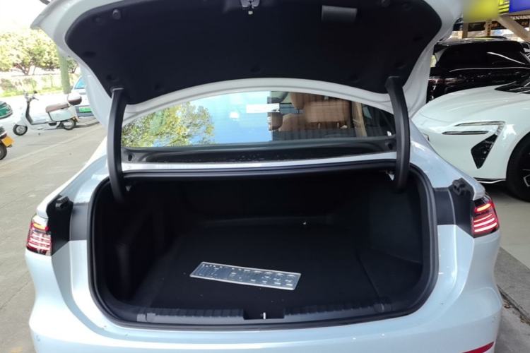 Used Geely Galaxy A7 2025 Model EM-i 150km Starship Edition Trunk