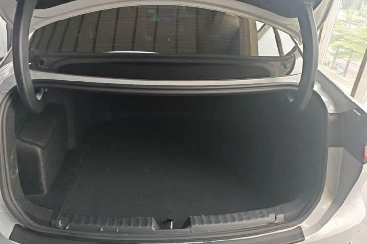 Used Geely Galaxy A7 2025 Model EM-i 150km Starship Edition Trunk