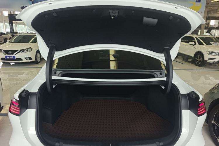 Used Geely Galaxy A7 2025 Model EM-i 150km Long-Distance Edition Trunk