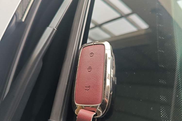 Used Geely Galaxy A7 2025 Model EM-i 150km Starship Edition Vehicle Key