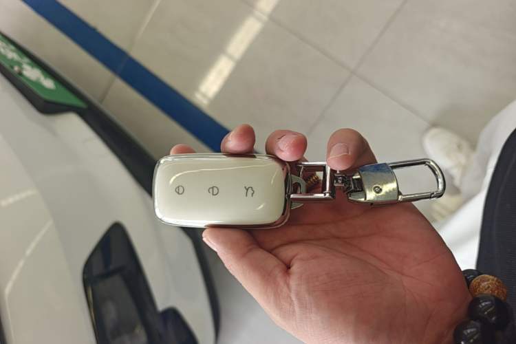 Used Geely Galaxy A7 2025 Model EM-i 150km Long-Distance Edition Vehicle Key