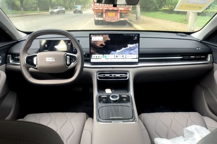 Used Geely Galaxy A7 2026 Model EV 550km Premium Edition Center Console