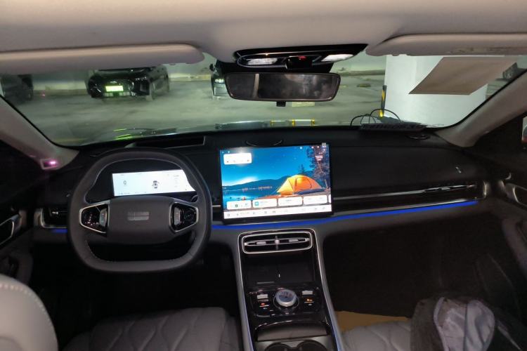 Used Geely Galaxy A7 2026 Model EM-i 235 km Starship Edition Center Console