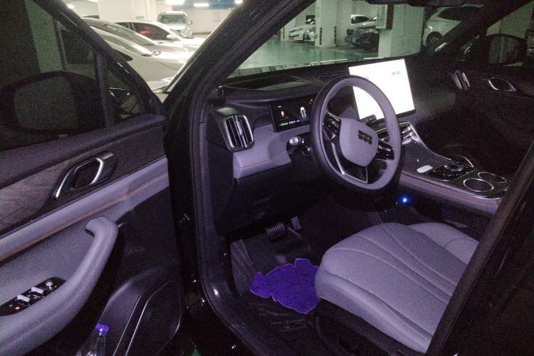 Used Geely Galaxy M7 2026 Model Yuanyoujia 225km Exploration+ Edition Driver Seat