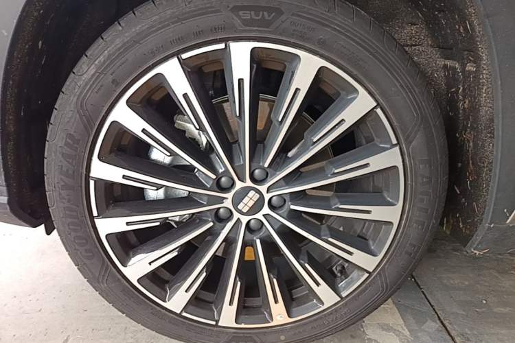 Used Geely Galaxy M7 2026 Model Yuanyoujia 225km Starship Edition Left Front Wheel Hub