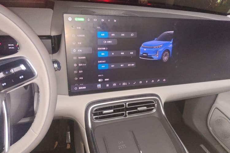 Used Geely Galaxy M9 2025 Model 230km Two-Wheel-Drive Long-Distance Edition Audio And AC Panel
