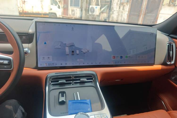 Used Geely Galaxy M9 2025 Model 230km Two-Wheel-Drive Exploration Edition Audio And AC Panel