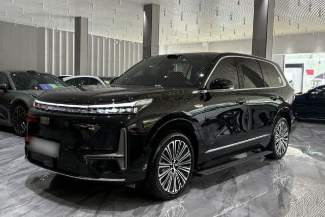Geely Galaxy M9 2025 Model 210km Four-Wheel-Drive Leading Edition usado