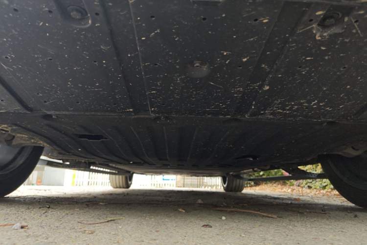 Used Geely Galaxy M9 2025 Model 210km Four-Wheel-Drive Leading Edition Chassis Front