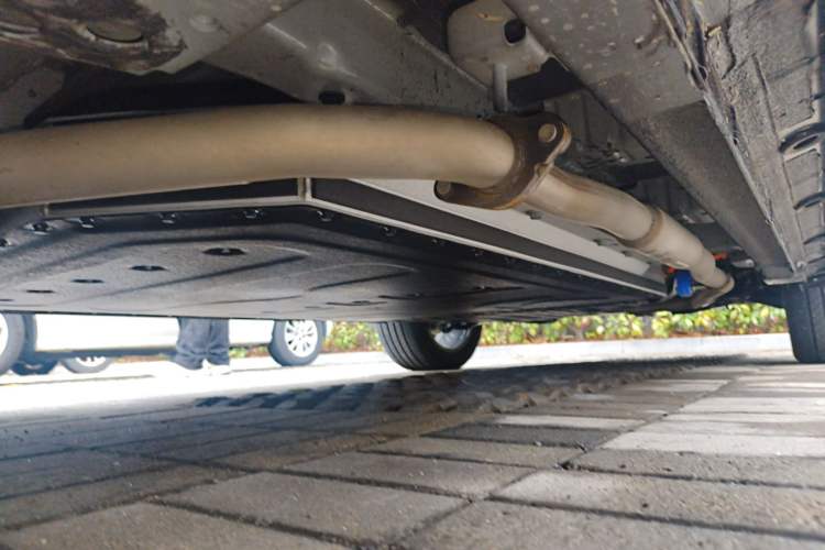 Used Geely Galaxy M9 2025 Model 230km Two-Wheel-Drive Exploration Edition Chassis Front Left