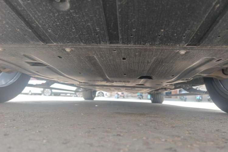 Used Geely Galaxy M9 2025 Model 230km Two-Wheel-Drive Exploration Edition Chassis Front
