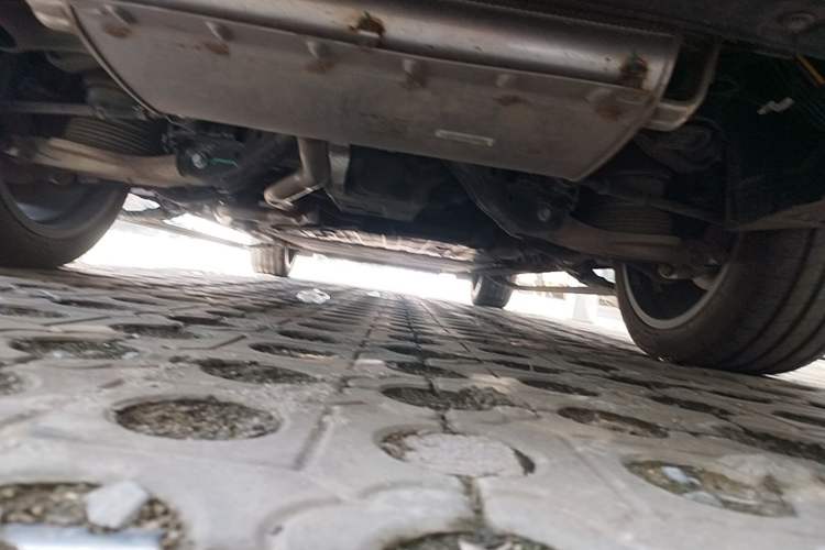 Used Geely Galaxy M9 2025 Model 210km Four-Wheel-Drive Leading Edition Chassis Rear
