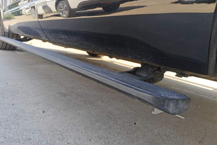 Used Geely Galaxy M9 2025 Model 210km Four-Wheel-Drive Leading Edition Chassis Rear Left