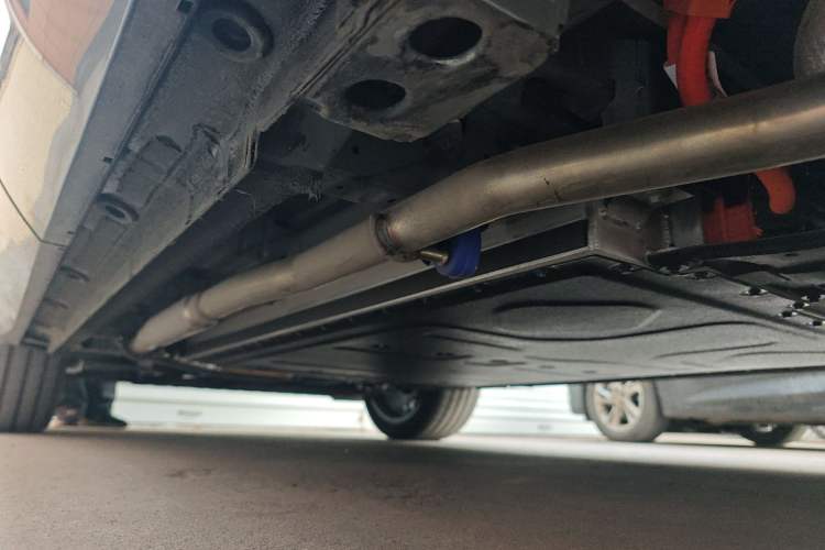 Used Geely Galaxy M9 2025 Model 210km Four-Wheel-Drive Leading Edition Chassis Rear Left