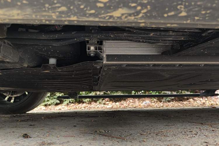 Used Geely Galaxy M9 2025 Model 210km Four-Wheel-Drive Leading Edition Chassis Rear Right