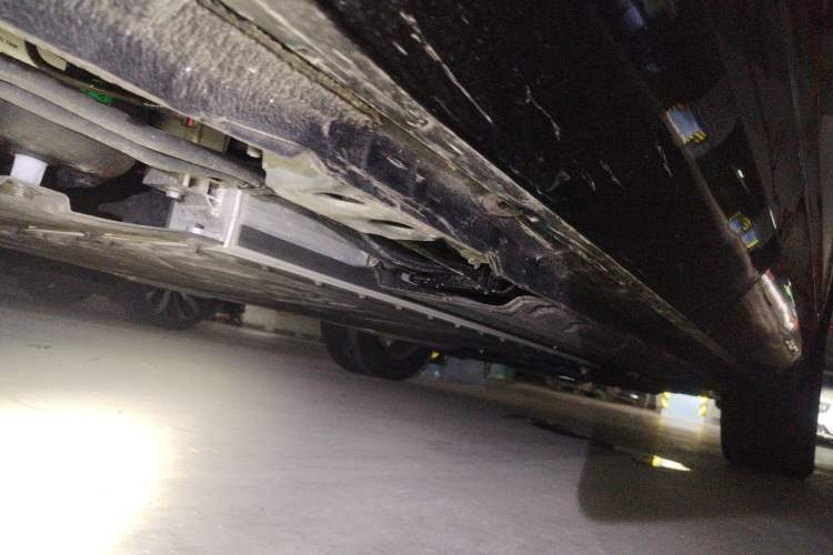 Used Geely Galaxy M9 2025 Model 210km Four-Wheel-Drive Leading Edition Chassis Rear Right