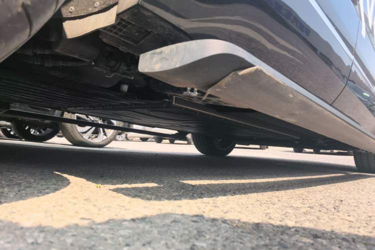 Used Geely Galaxy M9 2025 Model 210km Four-Wheel-Drive Leading Edition Chassis Rear Right