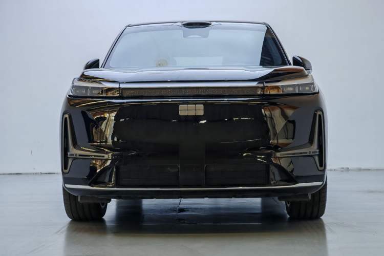 Used Geely Galaxy M9 2025 Model 210km Four-Wheel-Drive Leading Edition Exterior 1