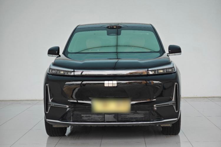 Used Geely Galaxy M9 2025 Model 100km Two-Wheel-Drive Smart Navigation Edition Exterior 1