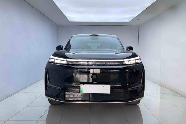 Used Geely Galaxy M9 2025 Model 210km Four-Wheel-Drive Leading Edition Exterior 1