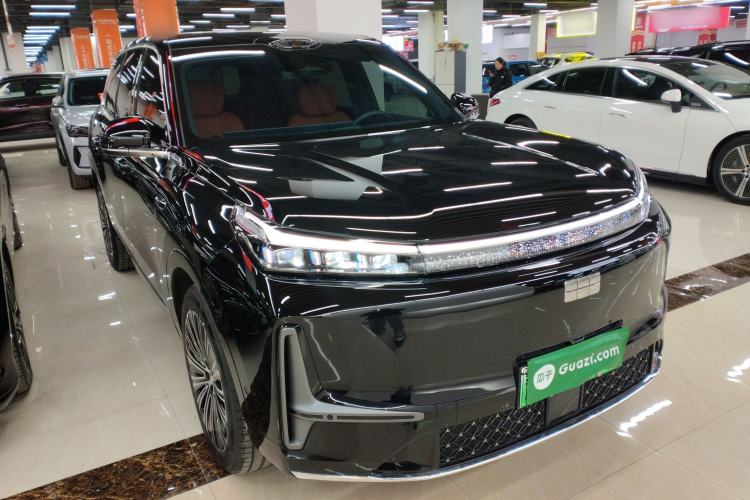 Used Geely Galaxy M9 2025 Model 210km Four-Wheel-Drive Leading Edition Exterior 2