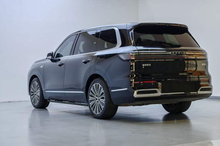 Used Geely Galaxy M9 2025 Model 210km Four-Wheel-Drive Leading Edition Exterior 3