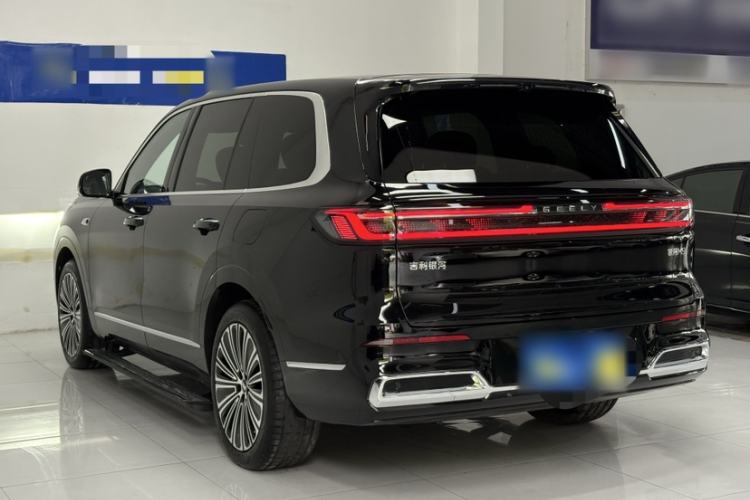 Used Geely Galaxy M9 2025 Model 210km Four-Wheel-Drive Leading Edition Exterior 5