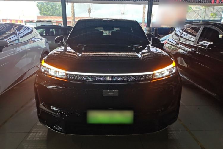 Used Geely Galaxy M9 2025 Model 210km Four-Wheel-Drive Leading Edition Front