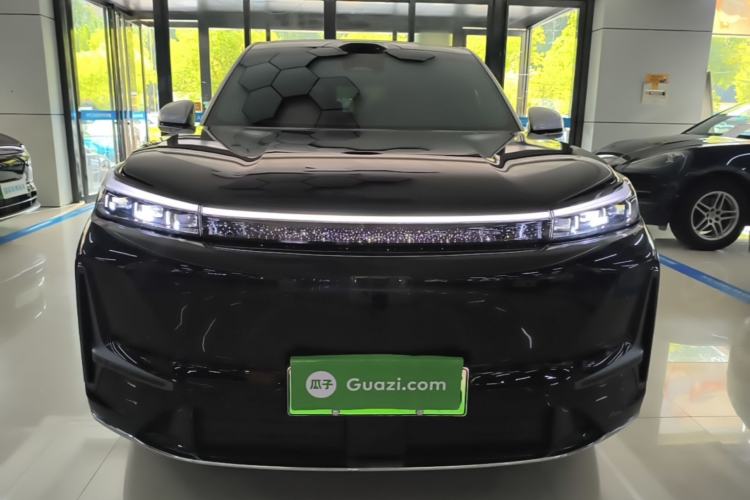 Used Geely Galaxy M9 2025 Model 230km Two-Wheel-Drive Exploration Edition Front