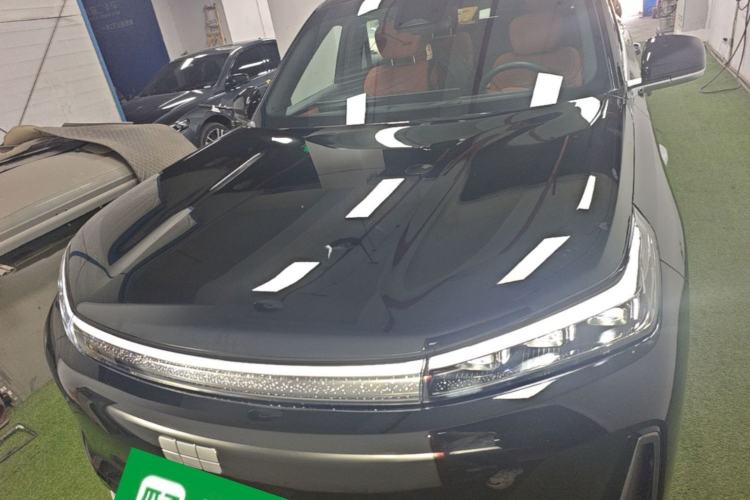 Used Geely Galaxy M9 2025 Model 210km Four-Wheel-Drive Leading Edition Front