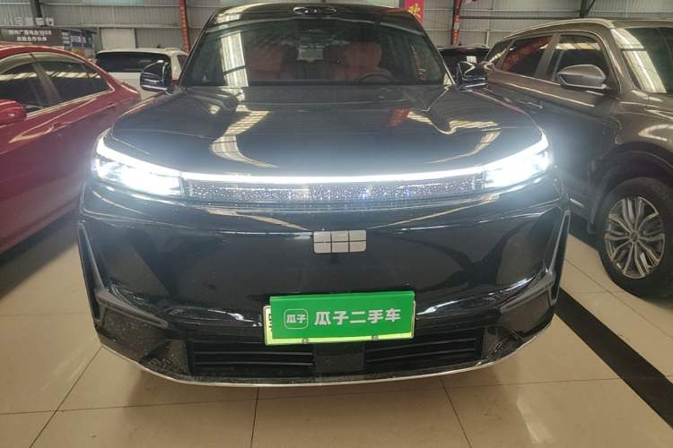 Used Geely Galaxy M9 2025 Model 210km Four-Wheel-Drive Leading Edition Front