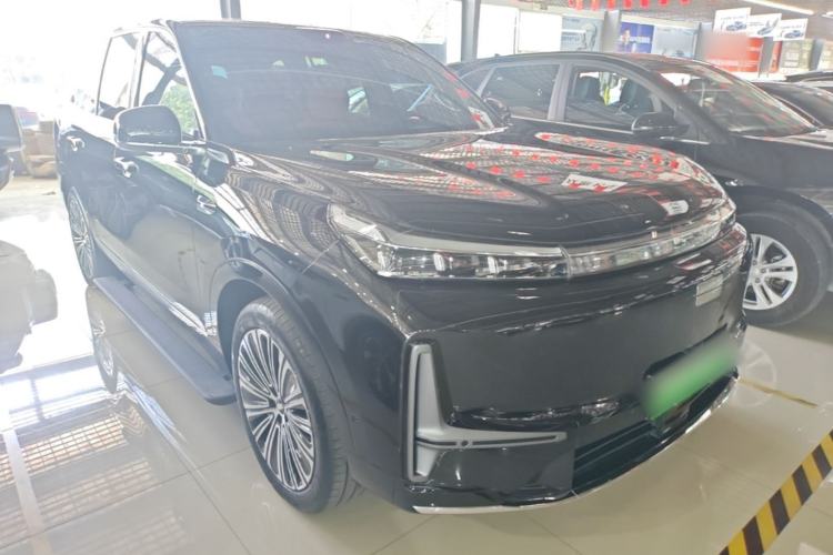 Used Geely Galaxy M9 2025 Model 210km Four-Wheel-Drive Leading Edition Front Right 45 Deg