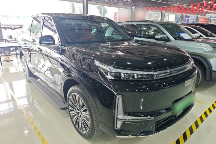 Used Geely Galaxy M9 2025 Model 210km Four-Wheel-Drive Leading Edition Front Right 45 Deg