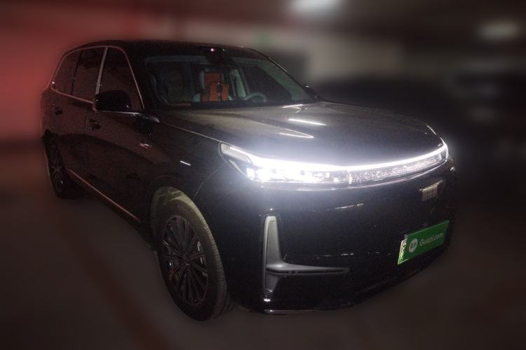Used Geely Galaxy M9 2025 Model 210km Four-Wheel-Drive Leading Edition Front Right 45 Deg