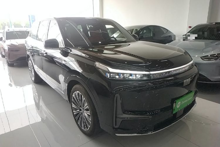 Used Geely Galaxy M9 2025 Model 210km Four-Wheel-Drive Leading Edition Front Right 45 Deg