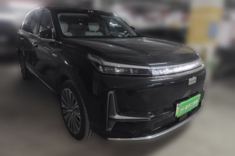 Used Geely Galaxy M9 2025 Model 210km Four-Wheel-Drive Leading Edition Front Right 45 Deg