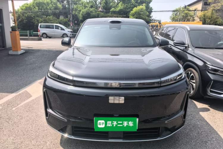 Used Geely Galaxy M9 2025 Model 210km Four-Wheel-Drive Leading Edition Front