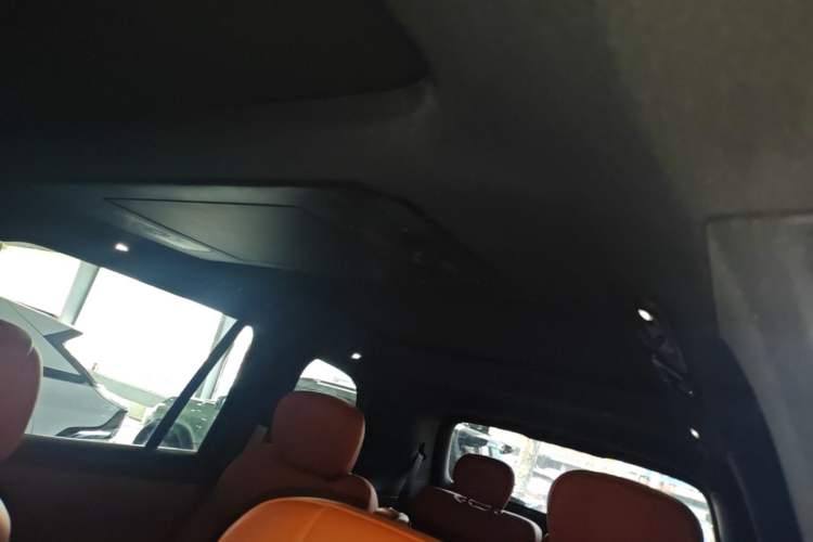Used Geely Galaxy M9 2025 Model 210km Four-Wheel-Drive Leading Edition Headliner